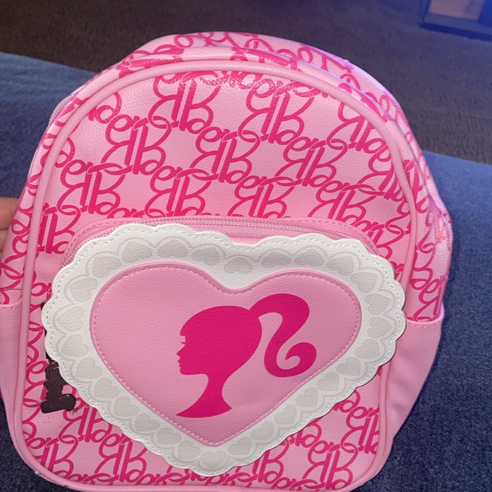 Backpack - Picture 2 of 5